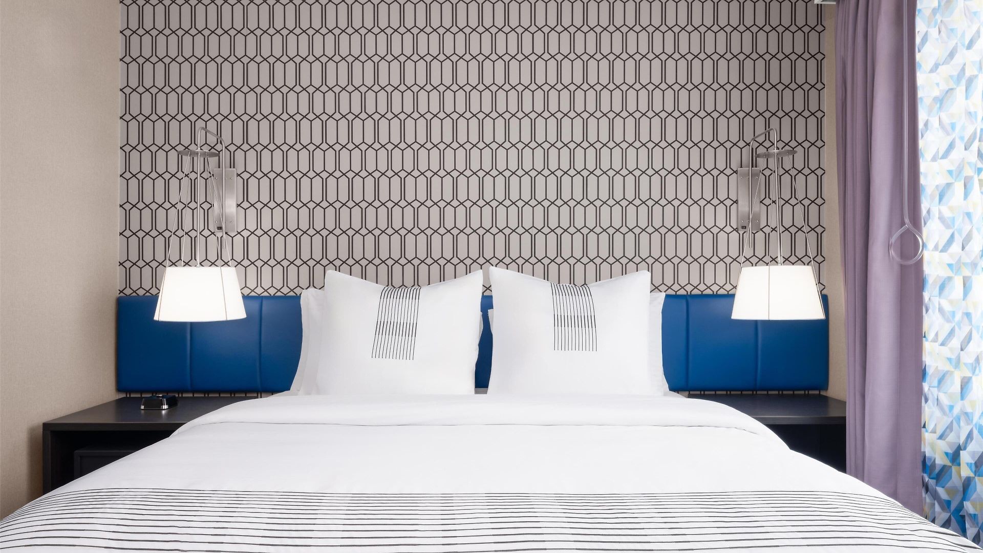 Hotel Glo Western Bronx Nyc New York