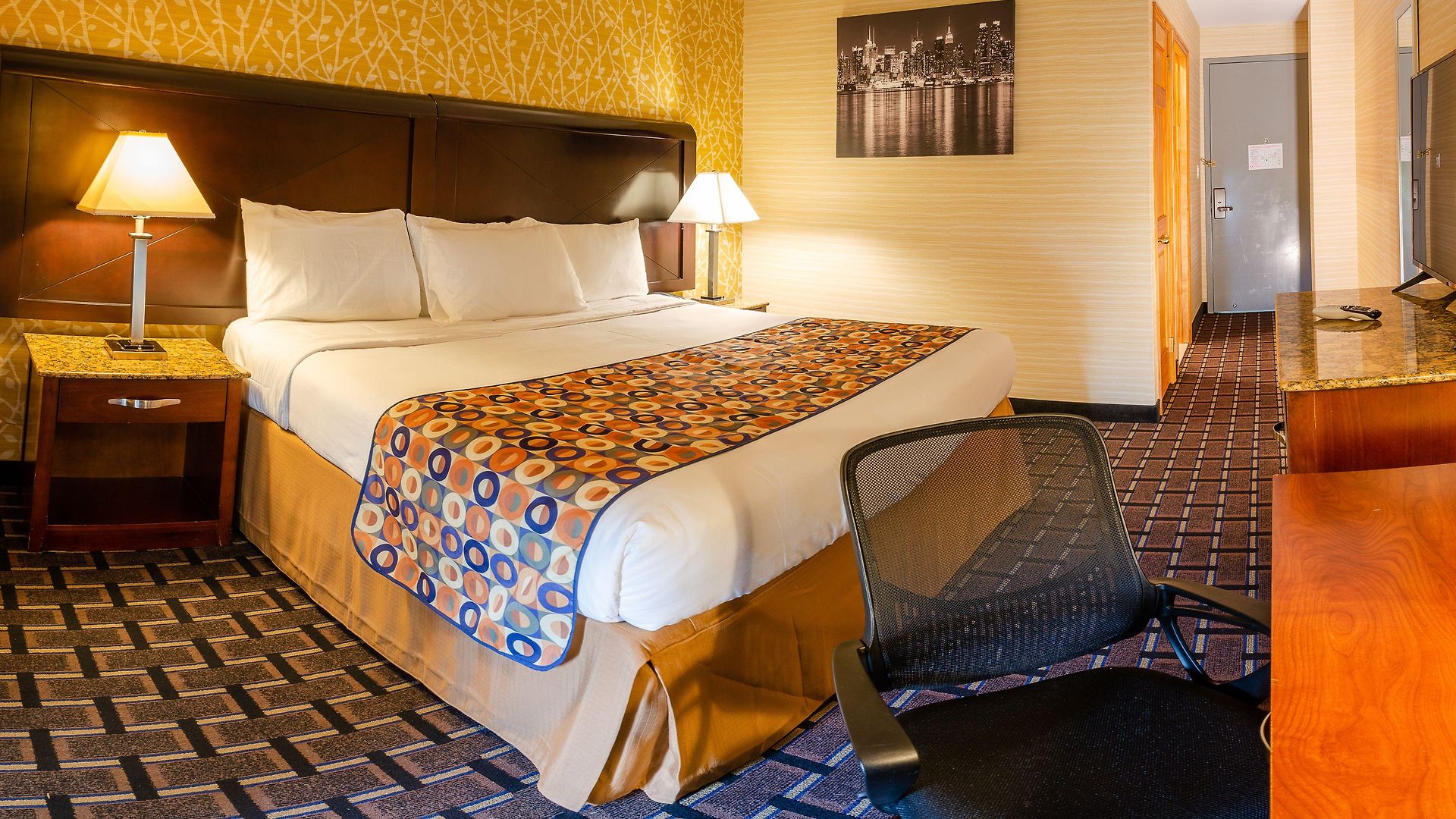 Elmhurst Hotel