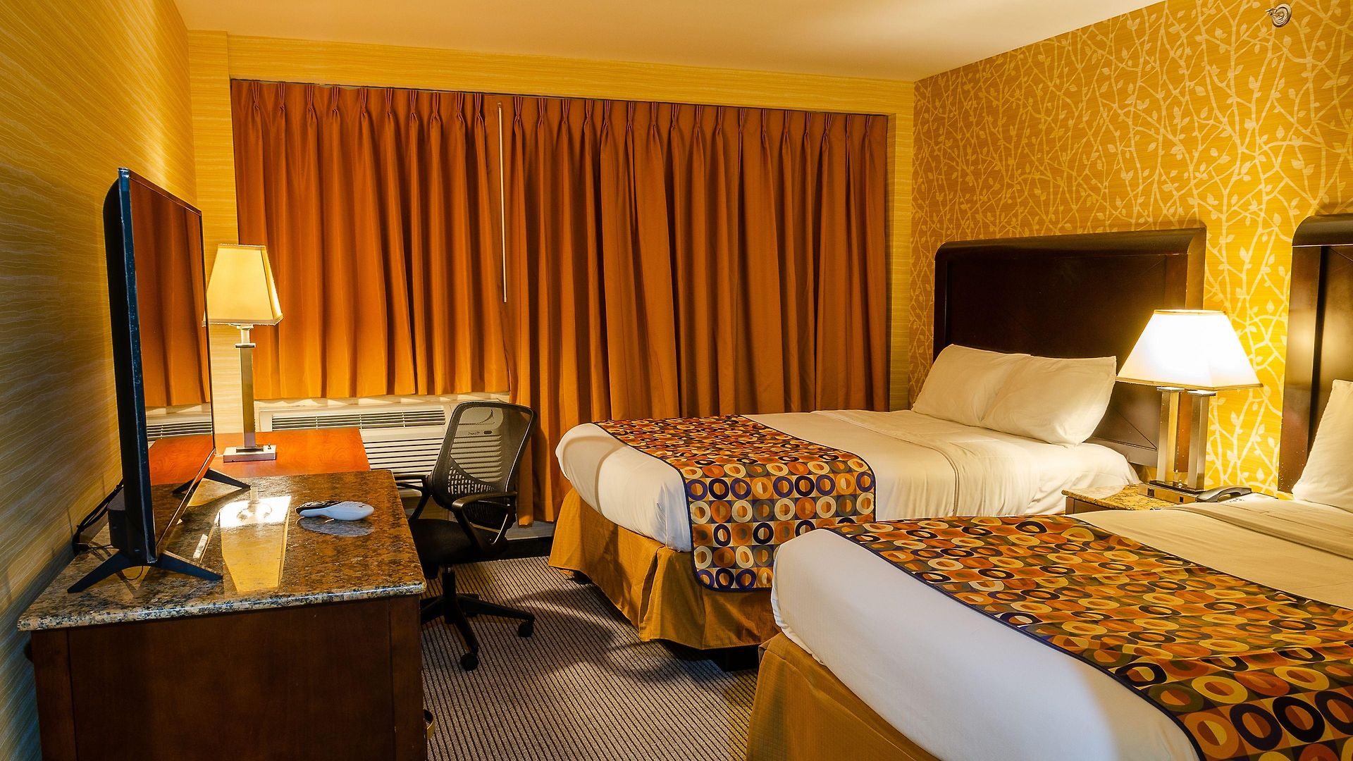 Hotel Elmhurst New York