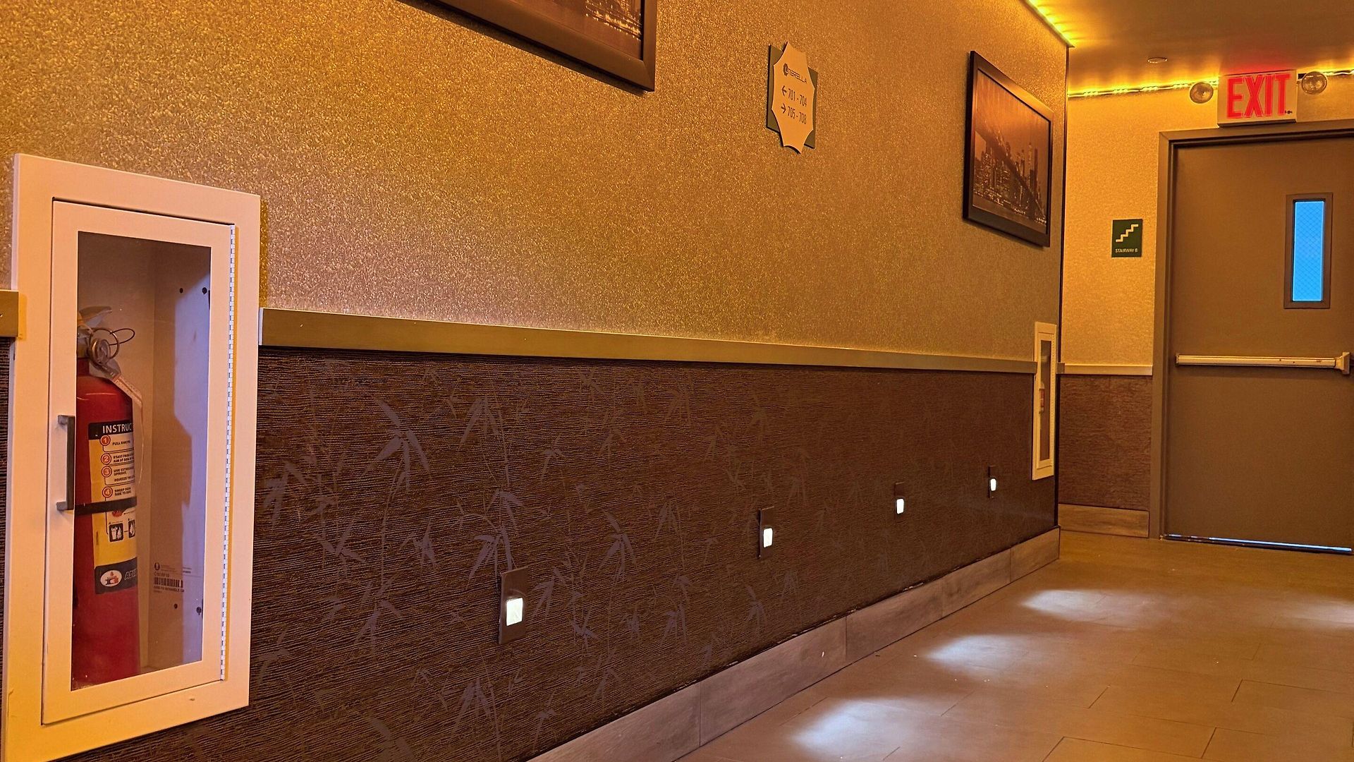 Hotel Umbrella Bronx *
