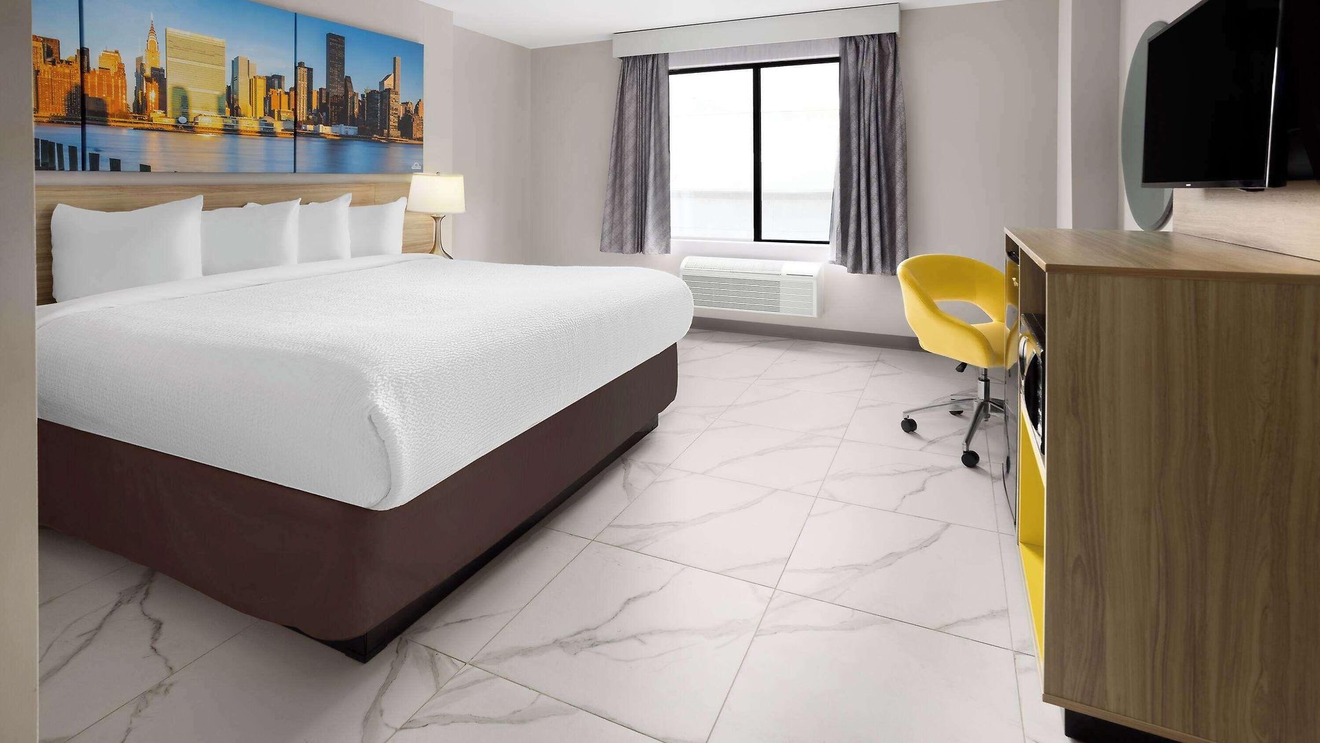 Days By Wyndham Staten Island Hotel