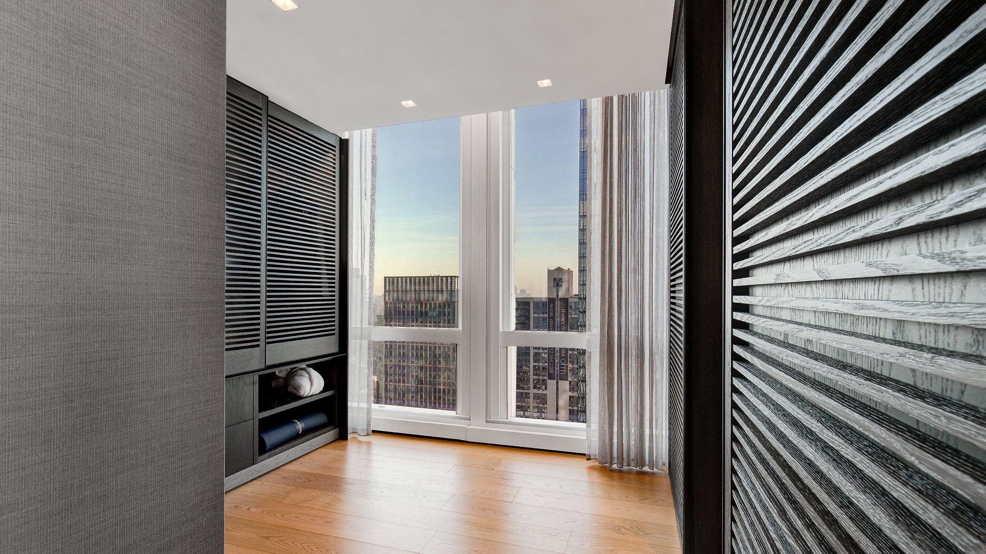 Hotel Equinox 5*