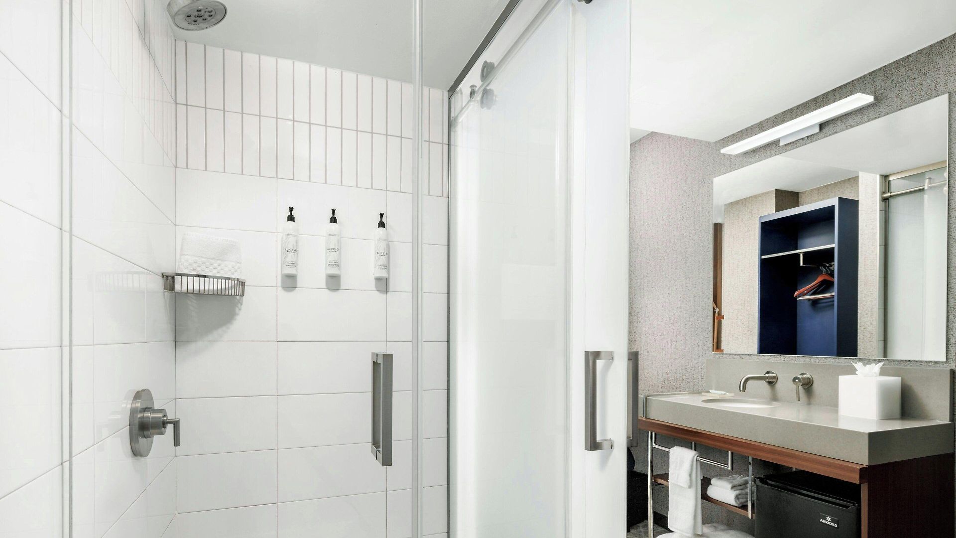Hotel Springhill By Marriott Manhattan/times Square South 4*