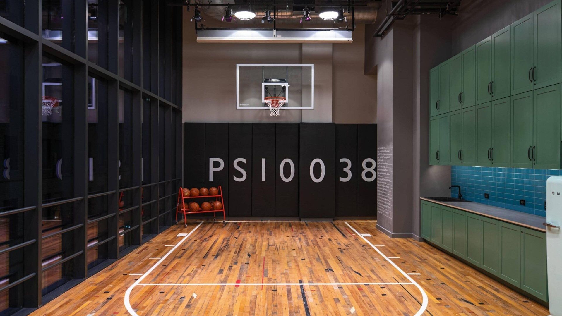 Moxy Nyc Downtown Hotel