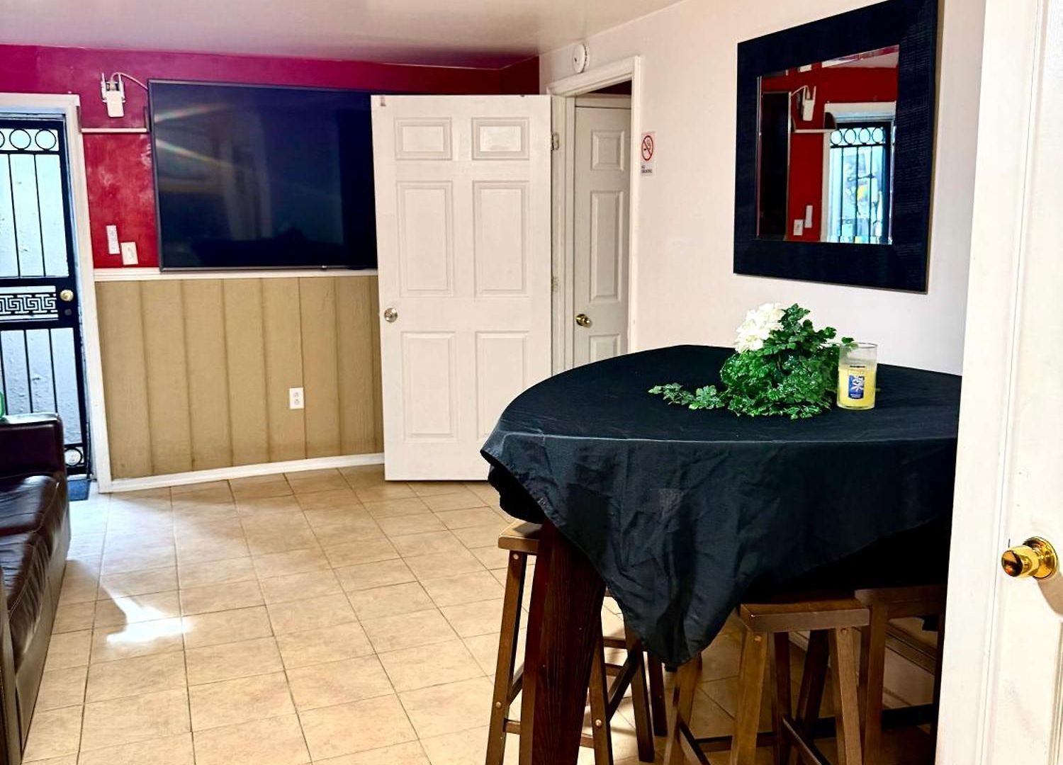 Large 3-bedrooms/2-bath Apt, One Block To Train * New York