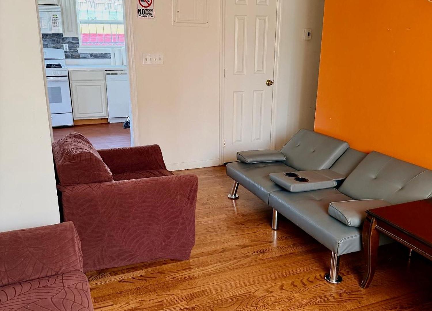Large 3-bedrooms/2-bath Apt, One Block To Train * New York