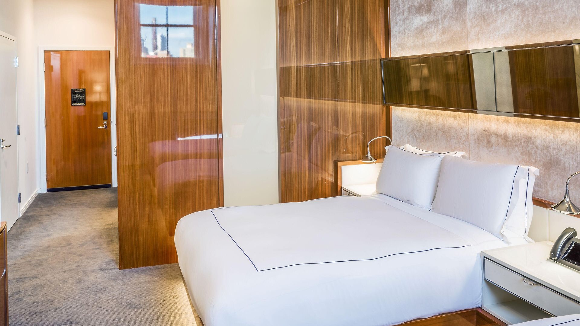 Hotel 33 Hotel, City, Seaport