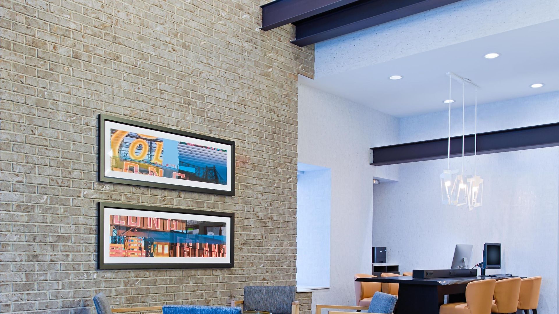 Hyatt Place Long Island 3*