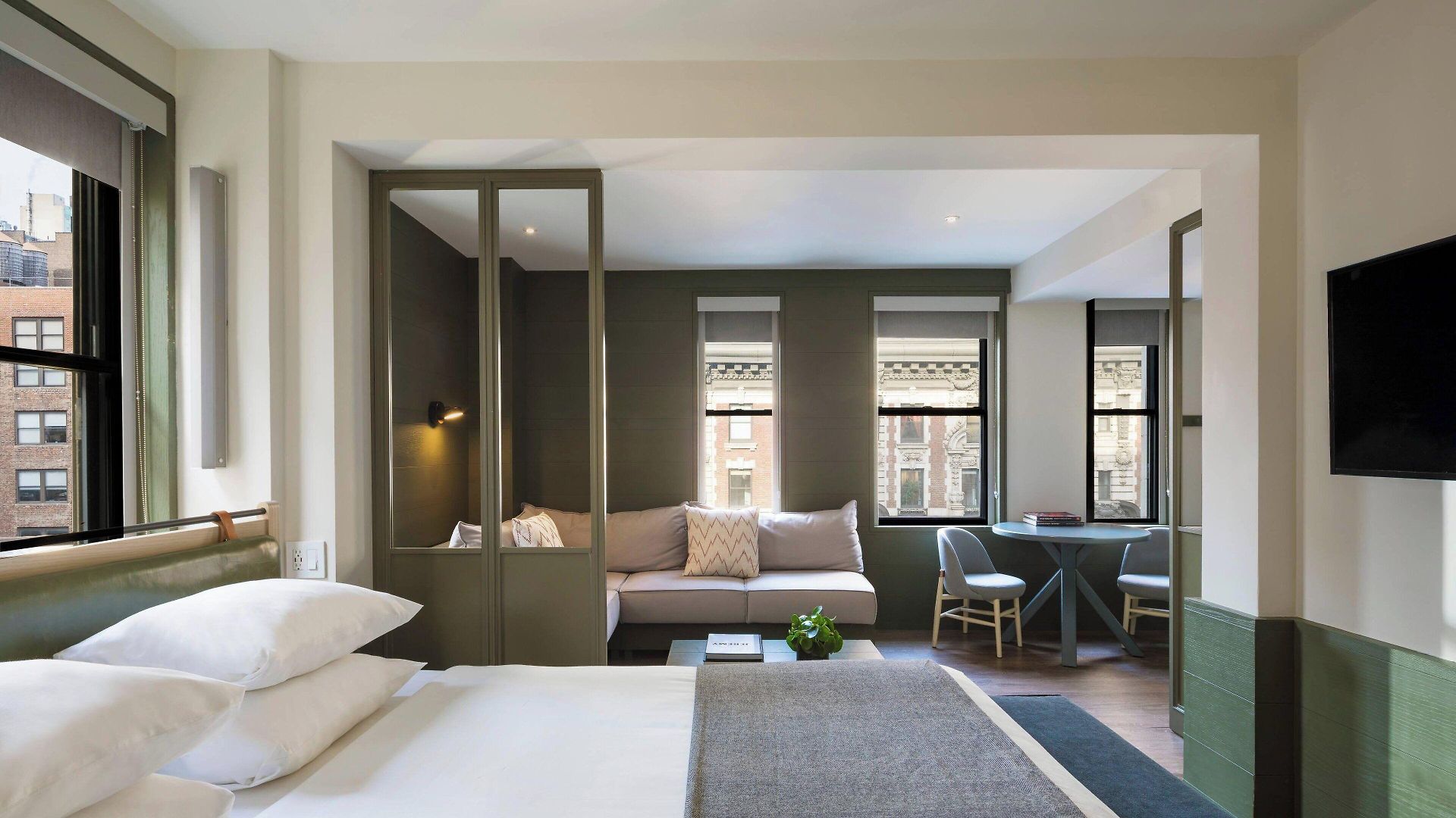 Hotel Moxy Nyc Times Square 3*