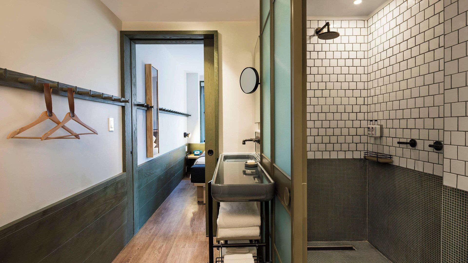 Moxy Nyc Times Square Hotel New York