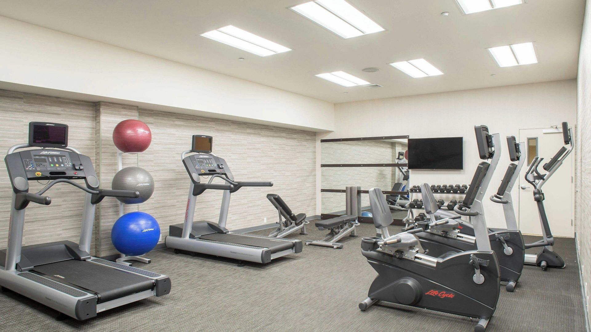 Courtyard By Marriott Queens/fresh Meadows Hotel New York