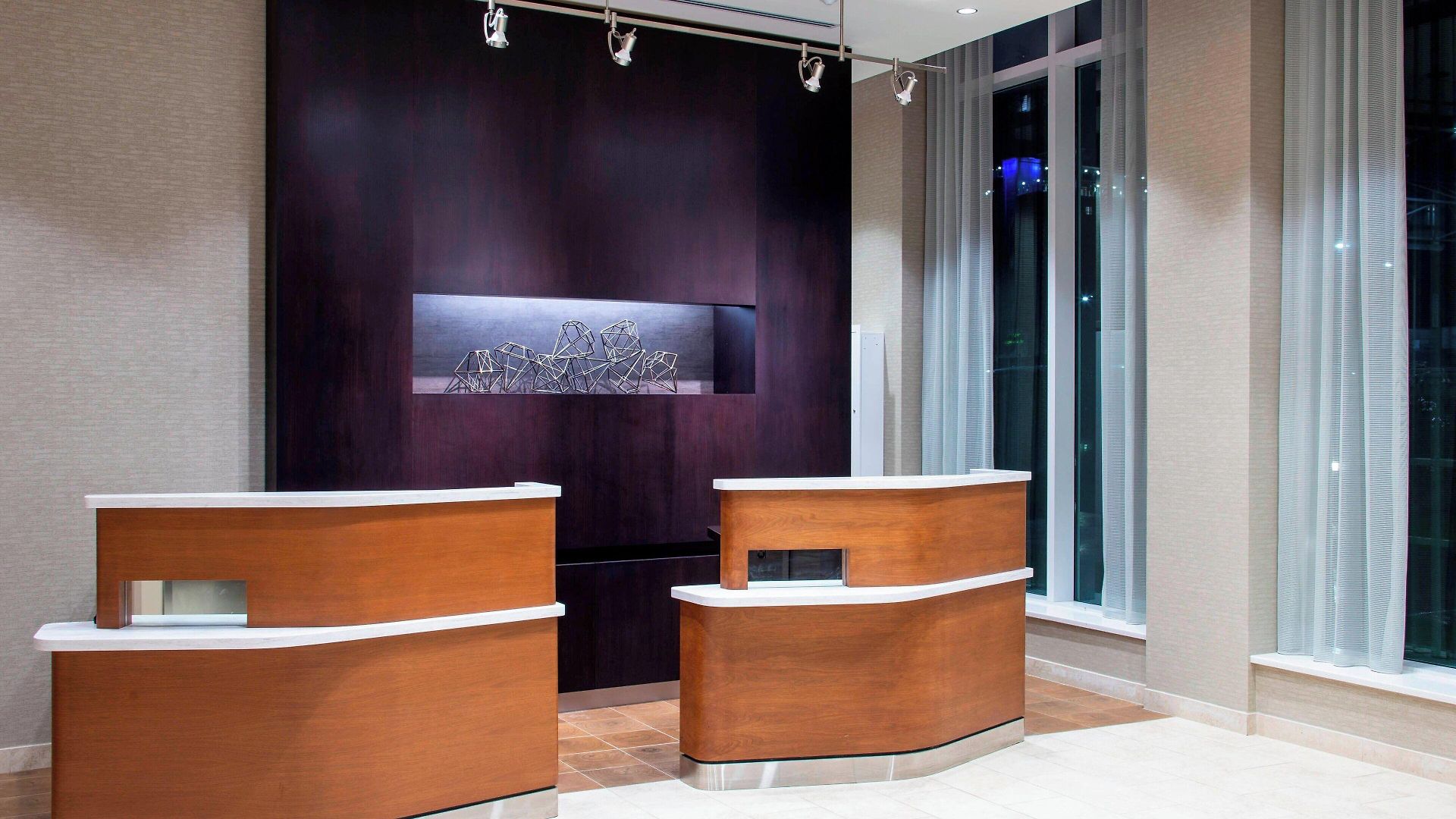 Courtyard By Marriott Queens/fresh Meadows Hotel