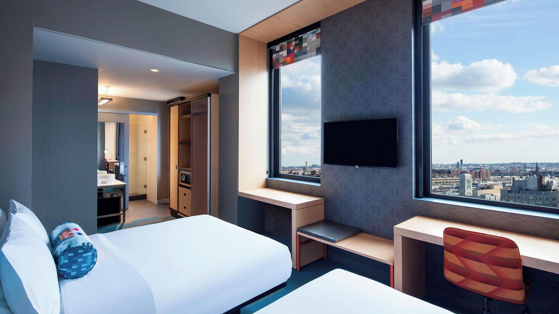 Aloft By Marriott Long Island City-Manhattan View