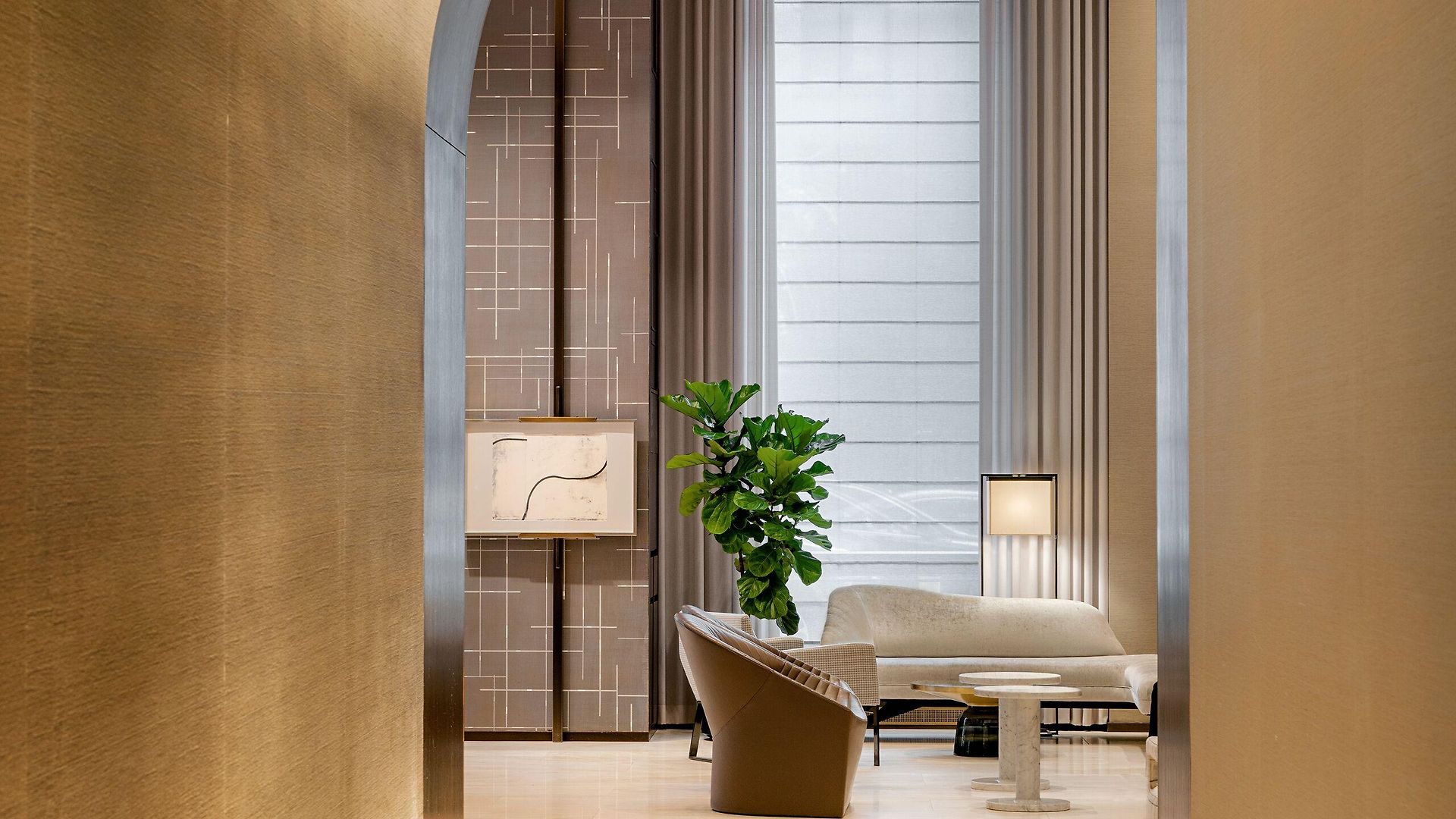 Four Seasons Downtown 5*