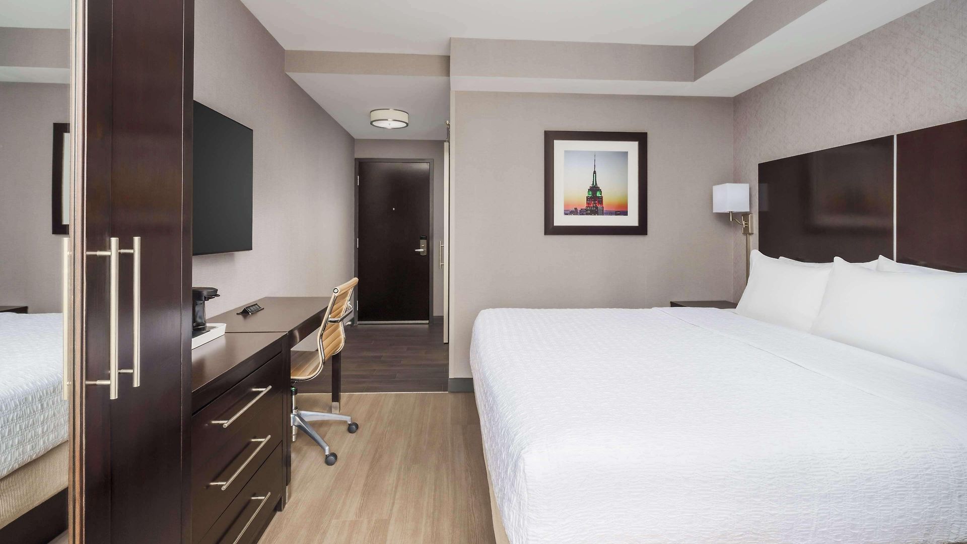 Hampton Times Square Hotel 3*