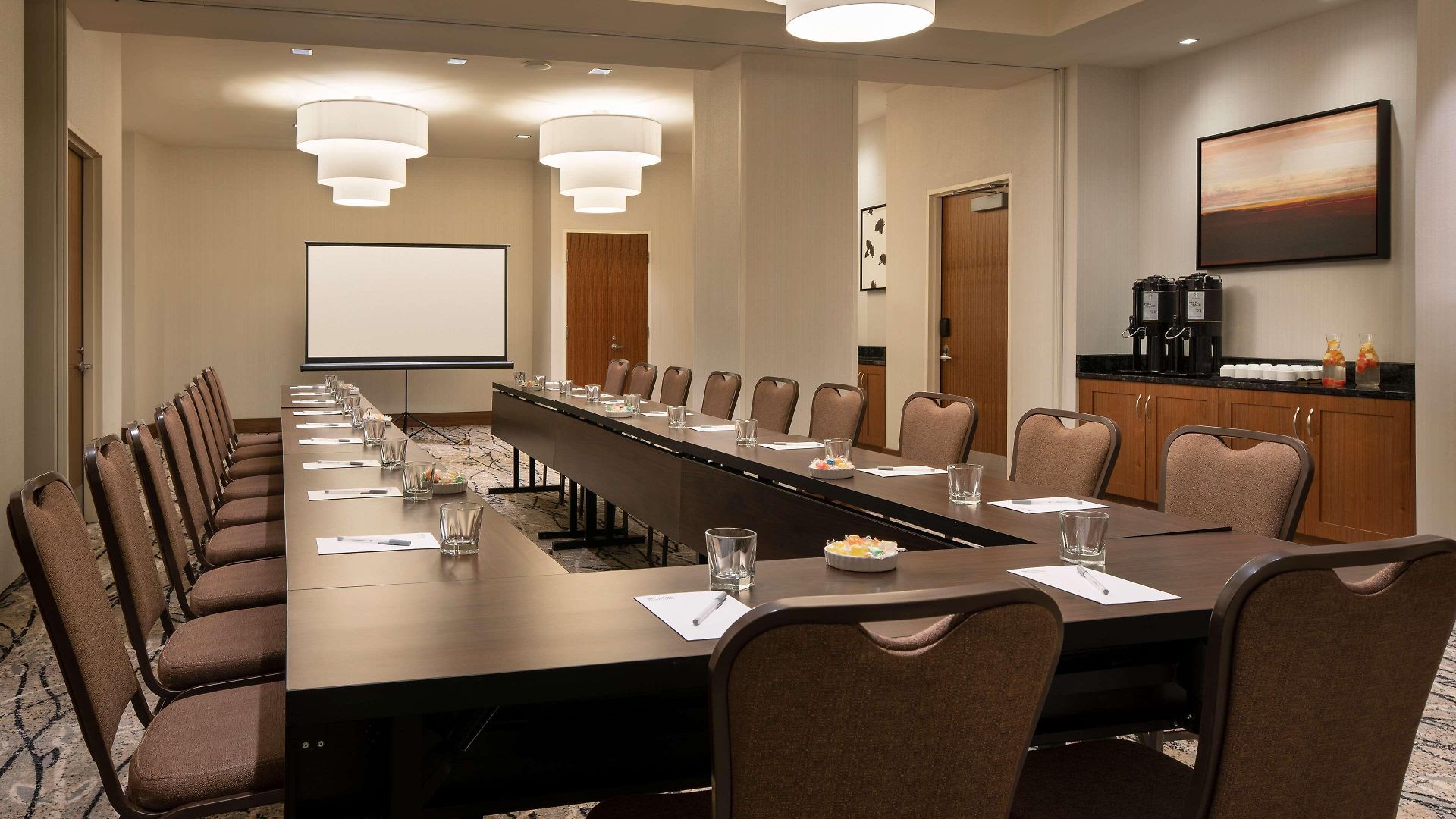 Hilton Garden Long Island Hotel 3*