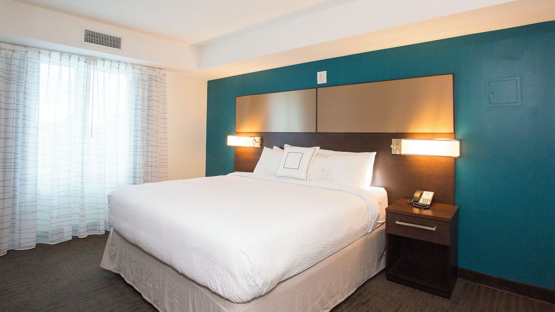 Hotel By Marriott The Bronx At Metro Center Atrium 3*