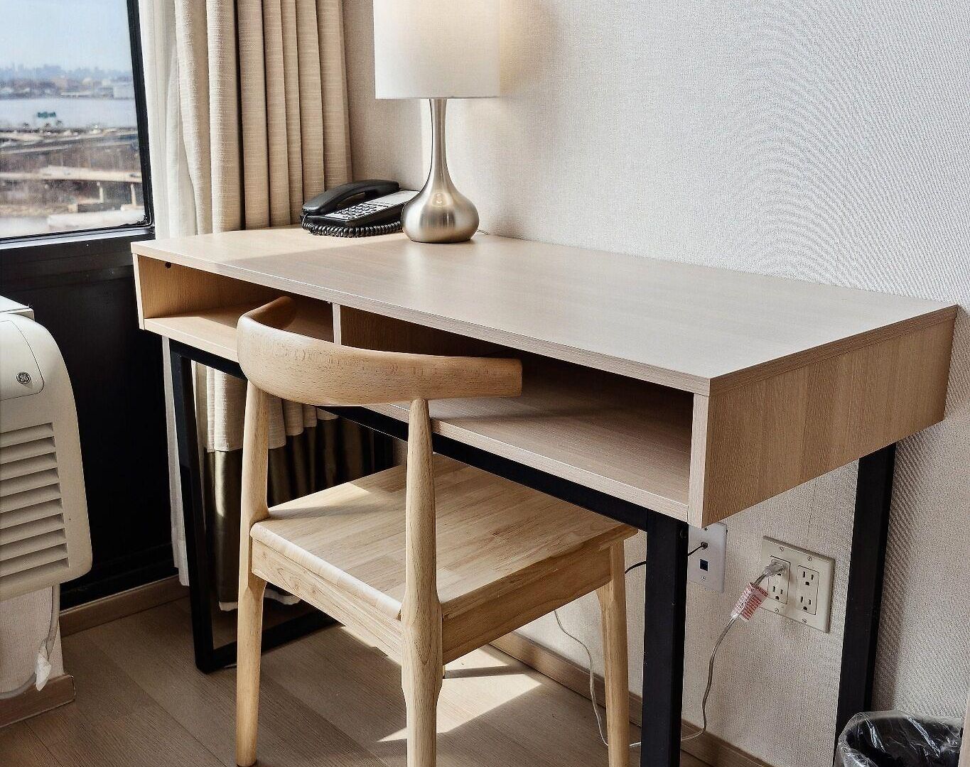 Hotel Ramada By Wyndham Flushing Queens 3*