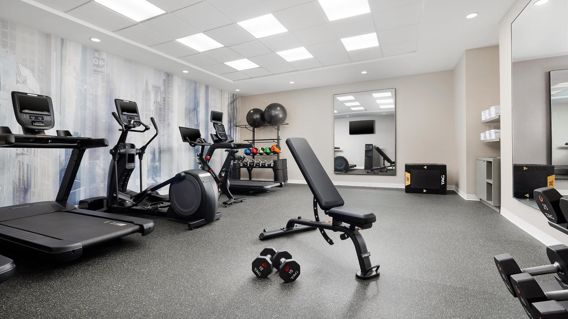 Hilton Garden - Times Square 3*