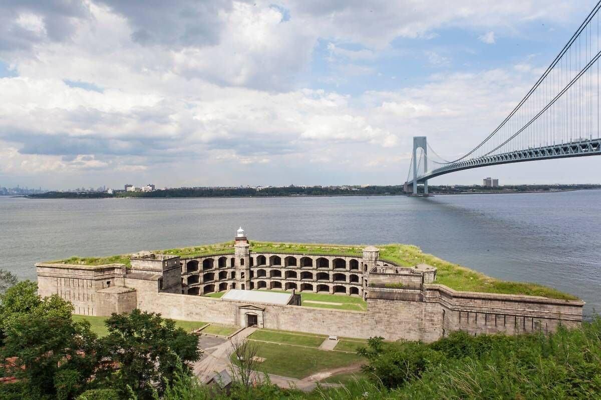 Fairfield & By Marriott Staten Island New York
