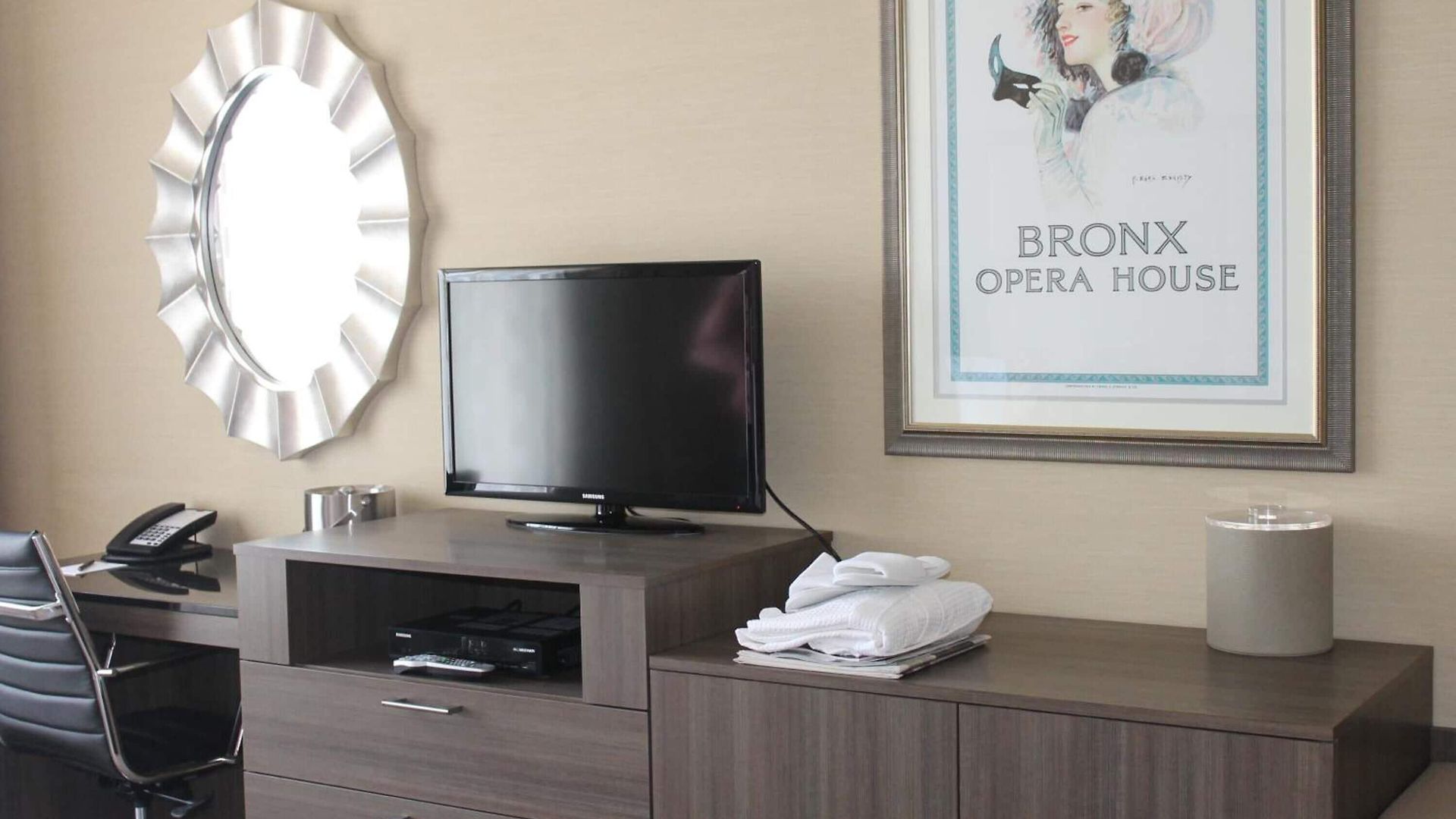 Hotel Opera House 3*