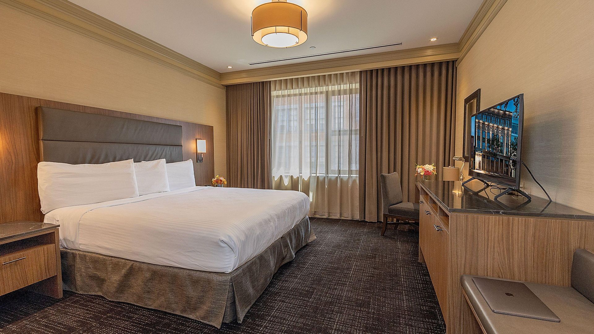 Opera House Hotel 3*