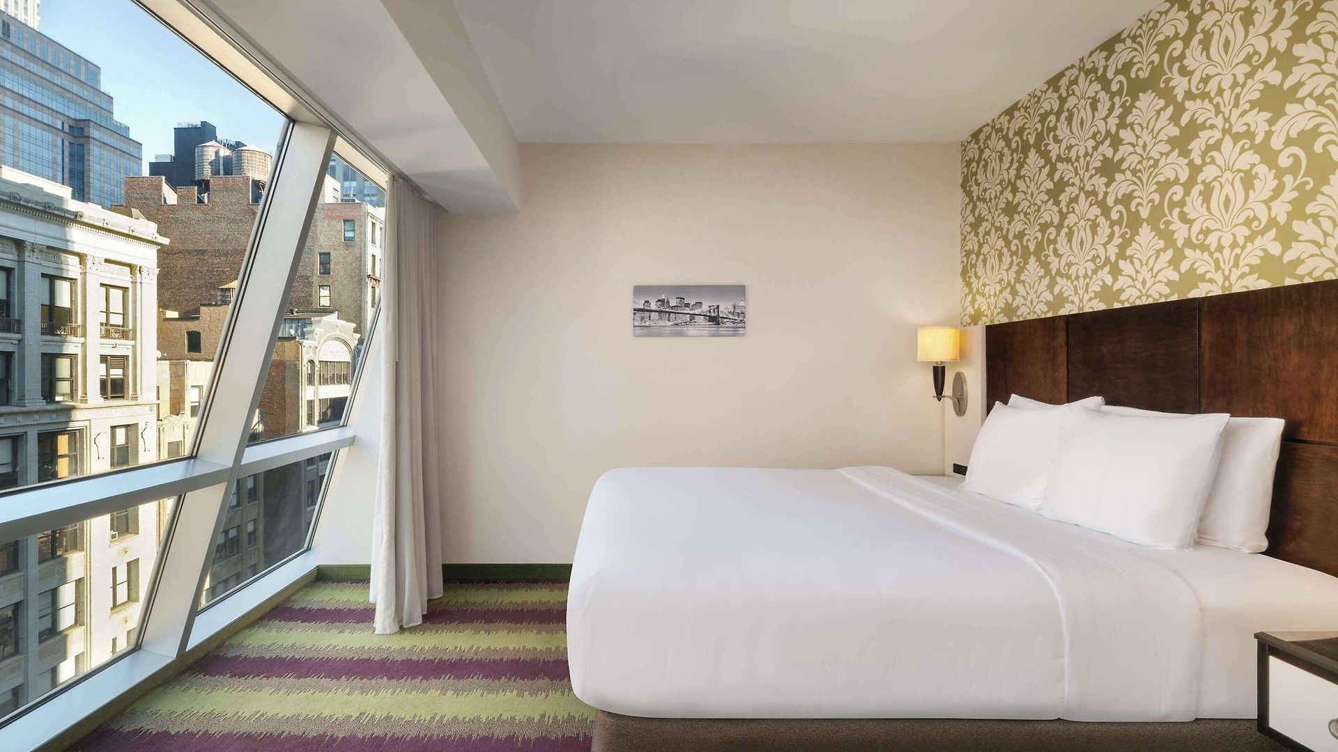 Western Premier Herald Square 3*