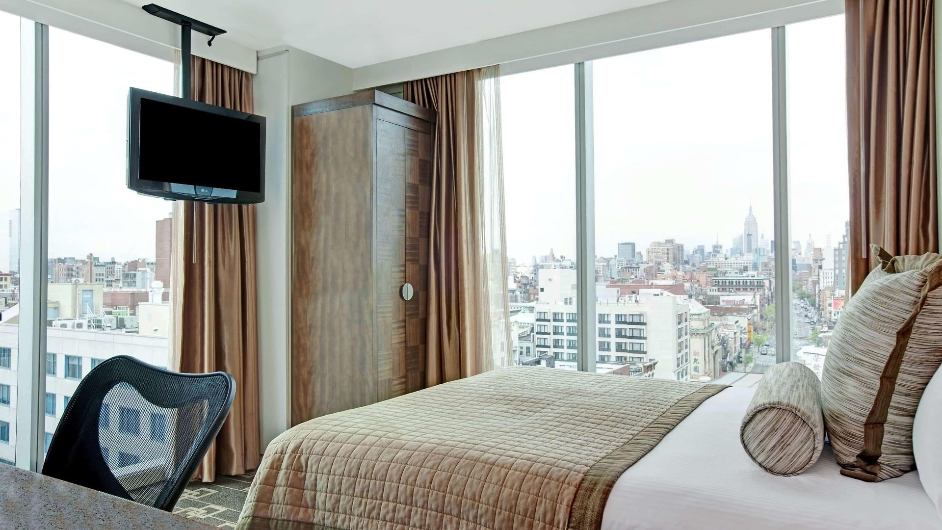 Wyndham Garden Chinatown 4*