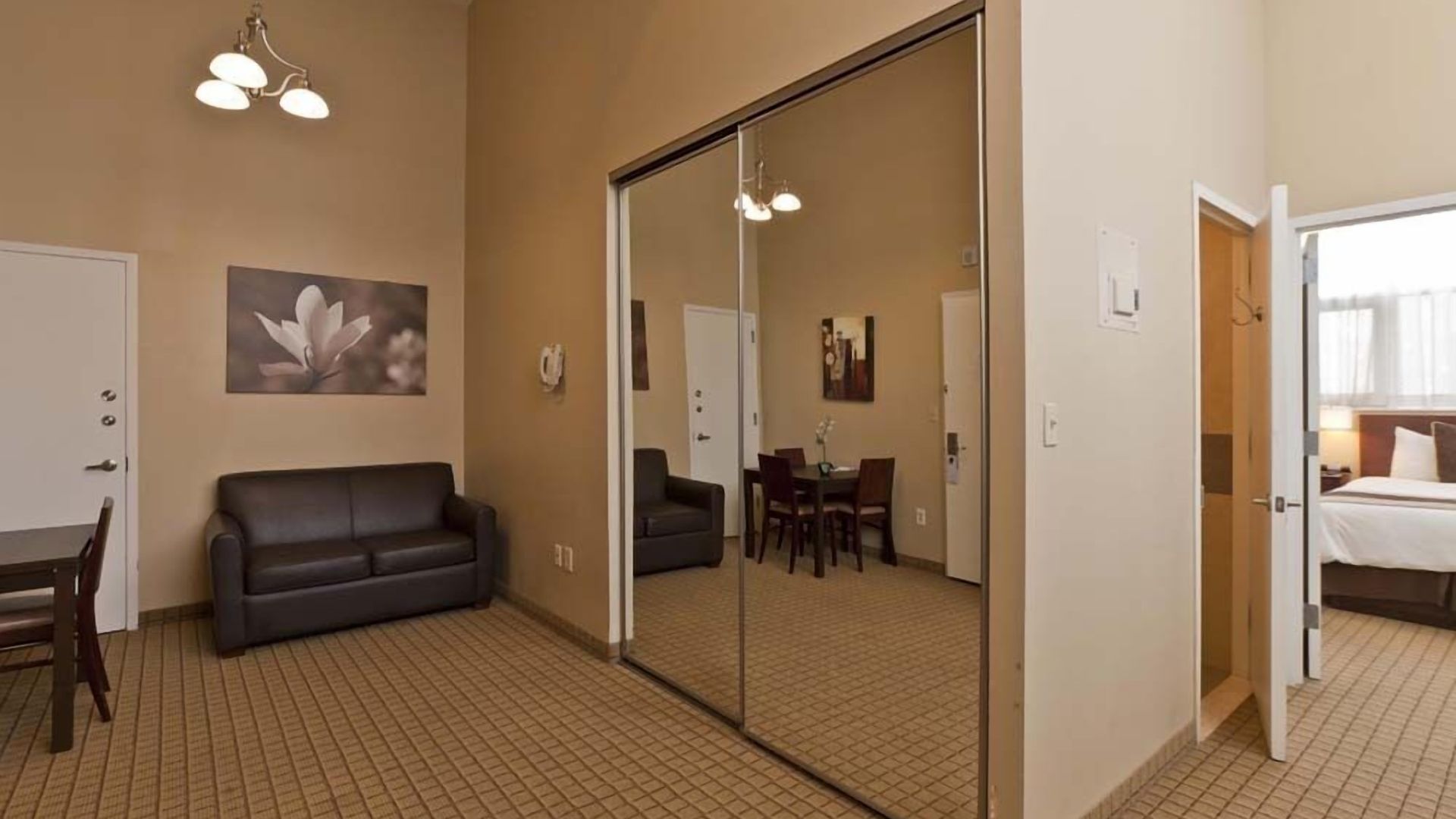 Pointe Plaza (adults Only) Hotel
