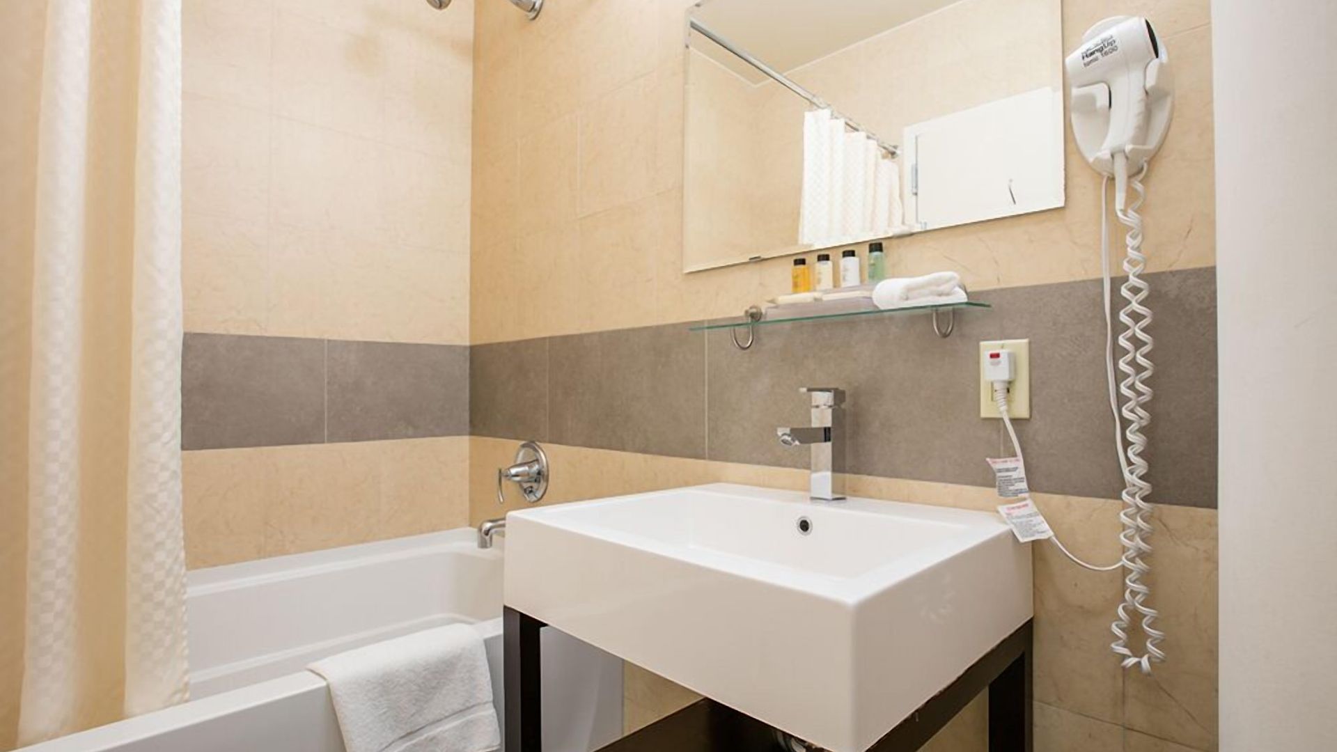 Hotel Pointe Plaza (adults Only) New York
