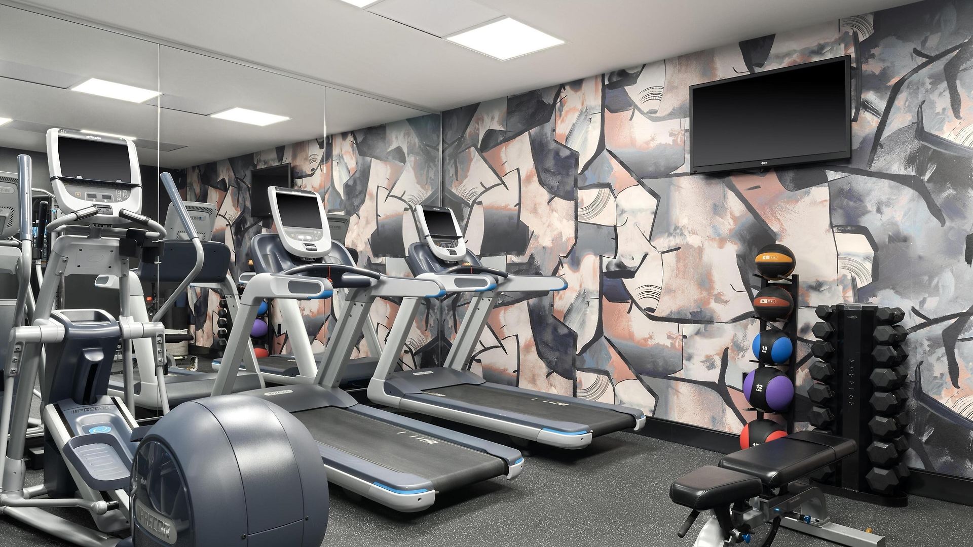 Hilton Fashion District Hotel 4*