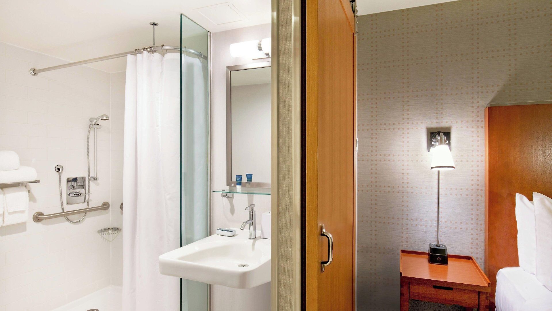 Four Points By Sheraton Midtown - Times Square Hotel