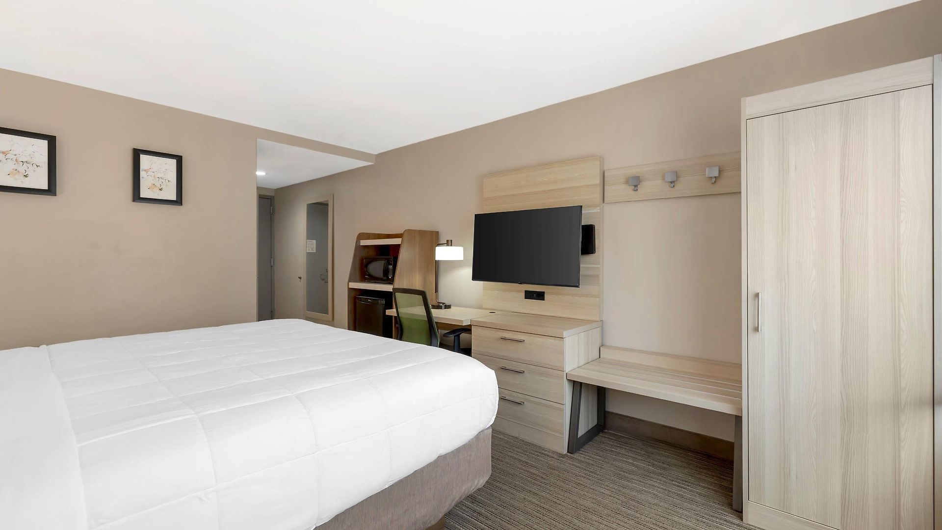 Country & By Radisson, Staten Island 3* New York
