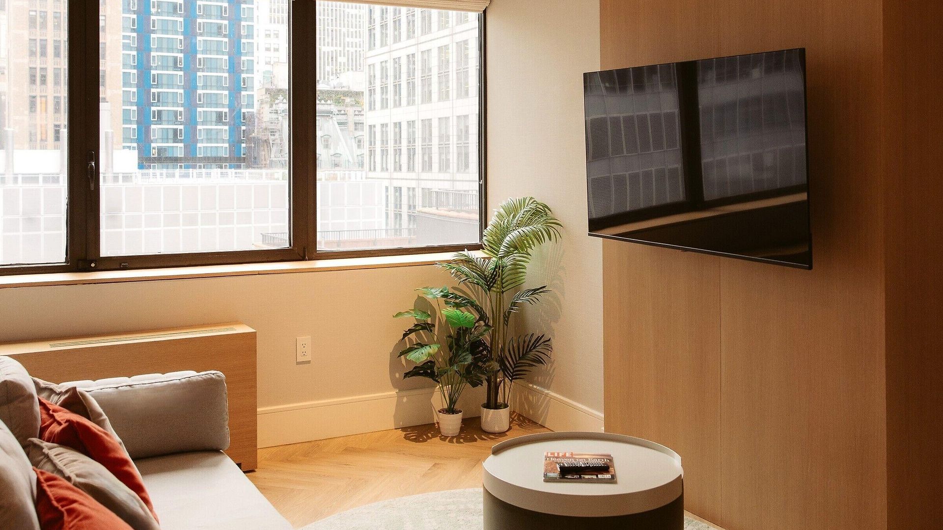 Aura Times Square 4* New York
