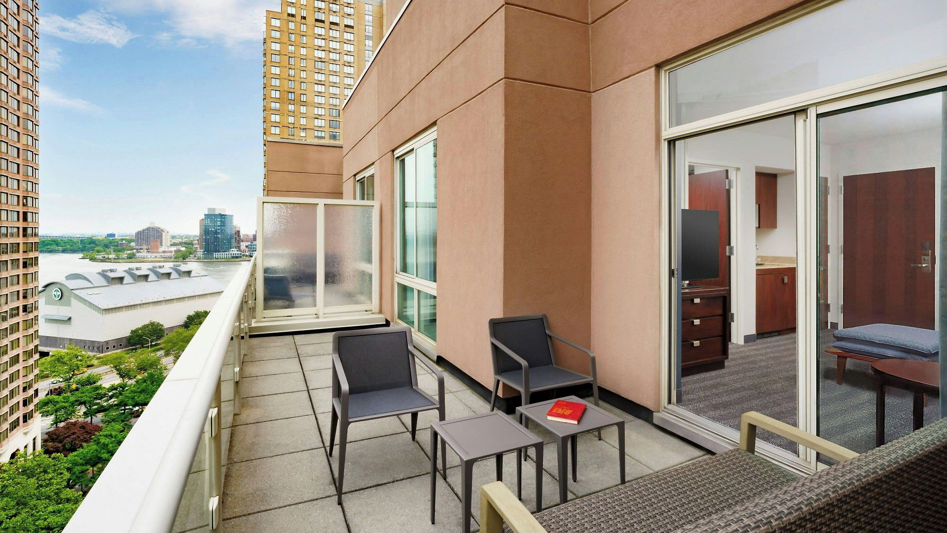Courtyard By Marriott Manhattan Upper East Side