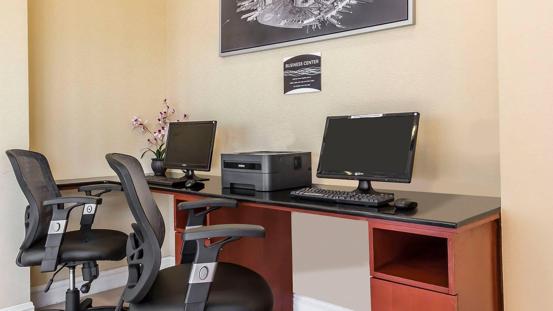 Comfort & Laguardia Airport Hotel