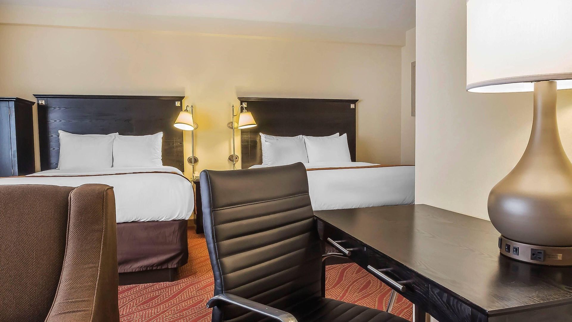Hotel Comfort & Laguardia Airport 4*