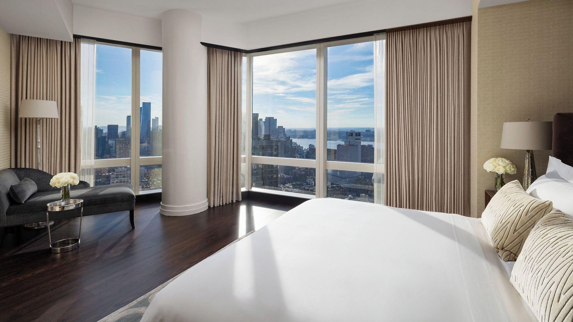 Mandarin Oriental, Hotel