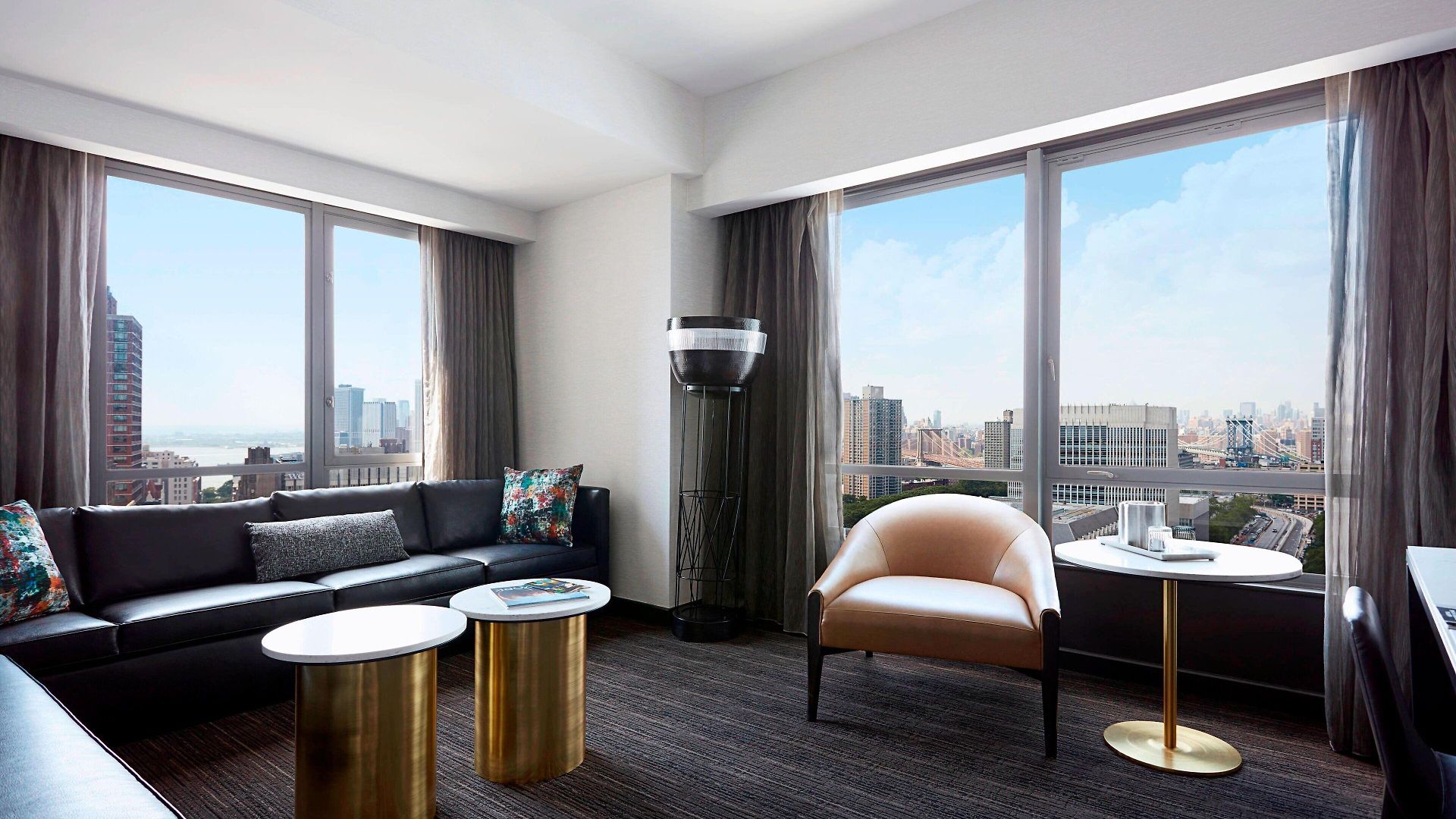 Hotel Marriott At The Brooklyn Bridge