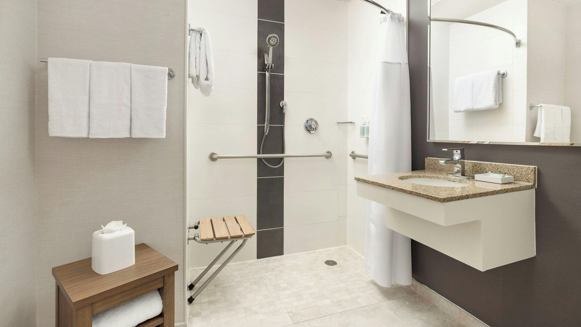 Courtyard Manhattan/midtown East Hotel 4*