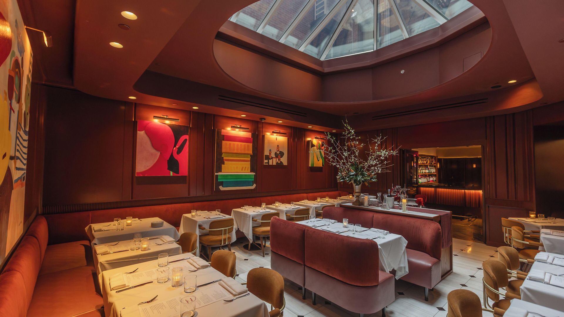The Iroquois Times Square, A Small Luxury 5* New York