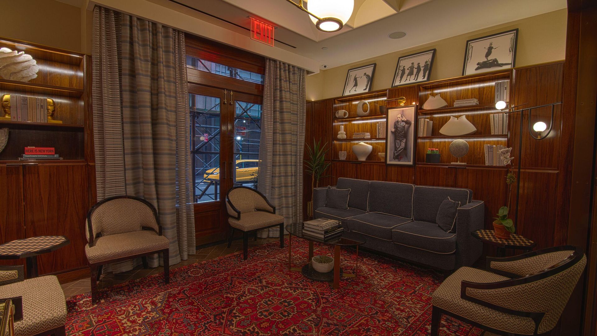 The Iroquois Times Square, A Small Luxury 5* New York