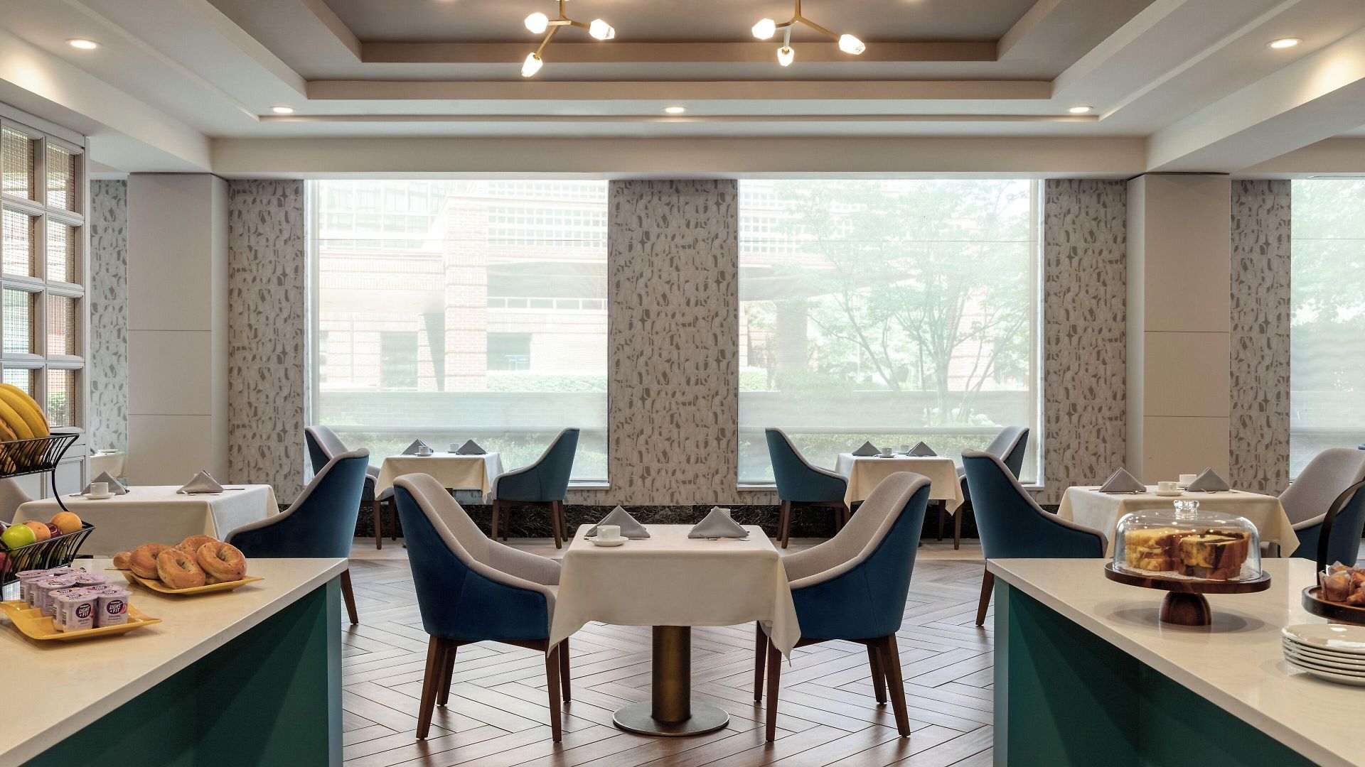 Doubletree By Hilton New York-laguardia Hotel 3*