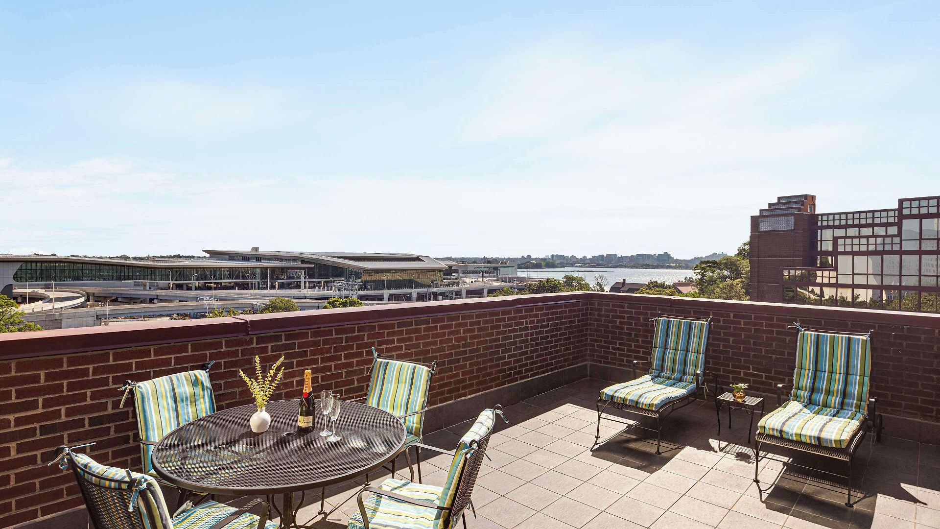 Doubletree By Hilton New York-laguardia Hotel 3*