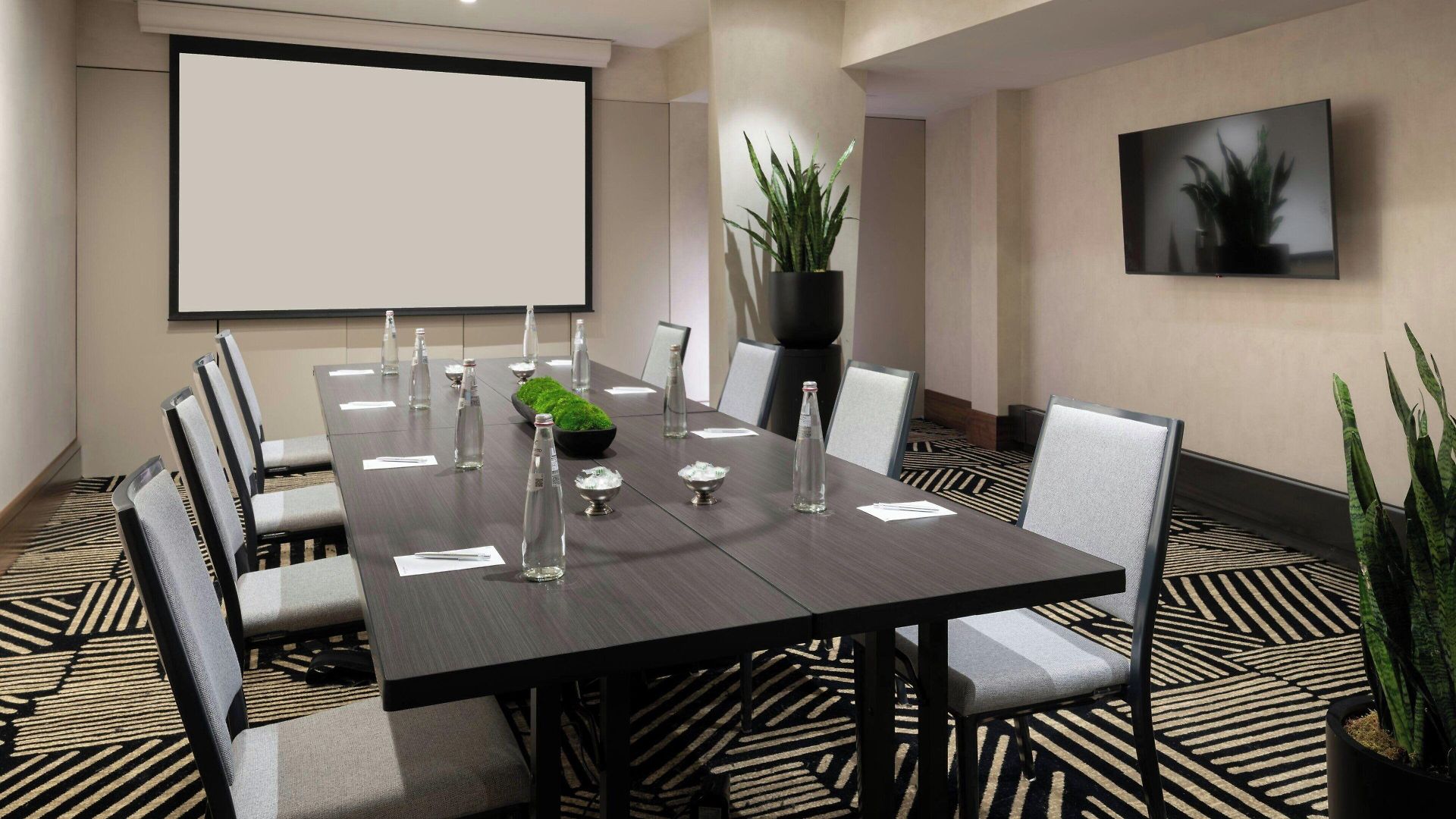 Hotel Renaissance Times Square By Marriott 4*