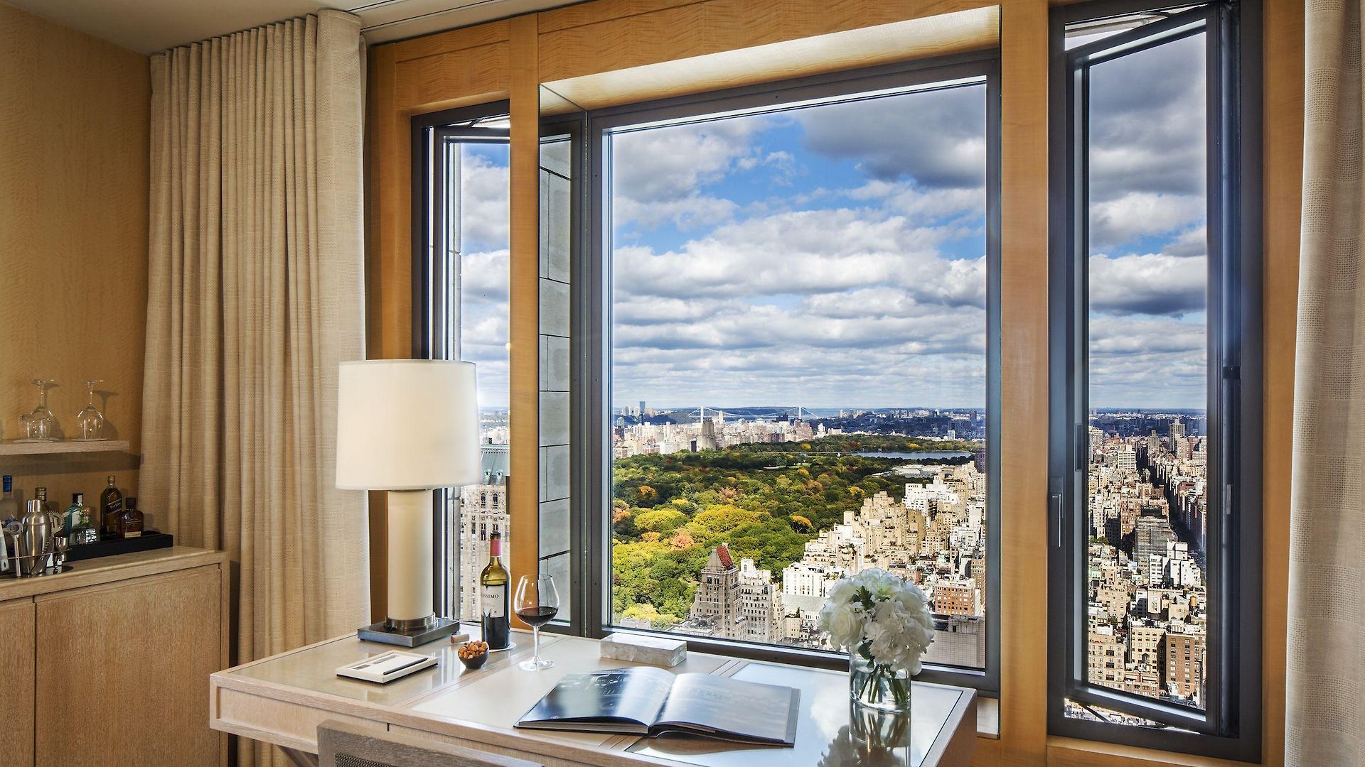 Four Seasons Hotel 5*