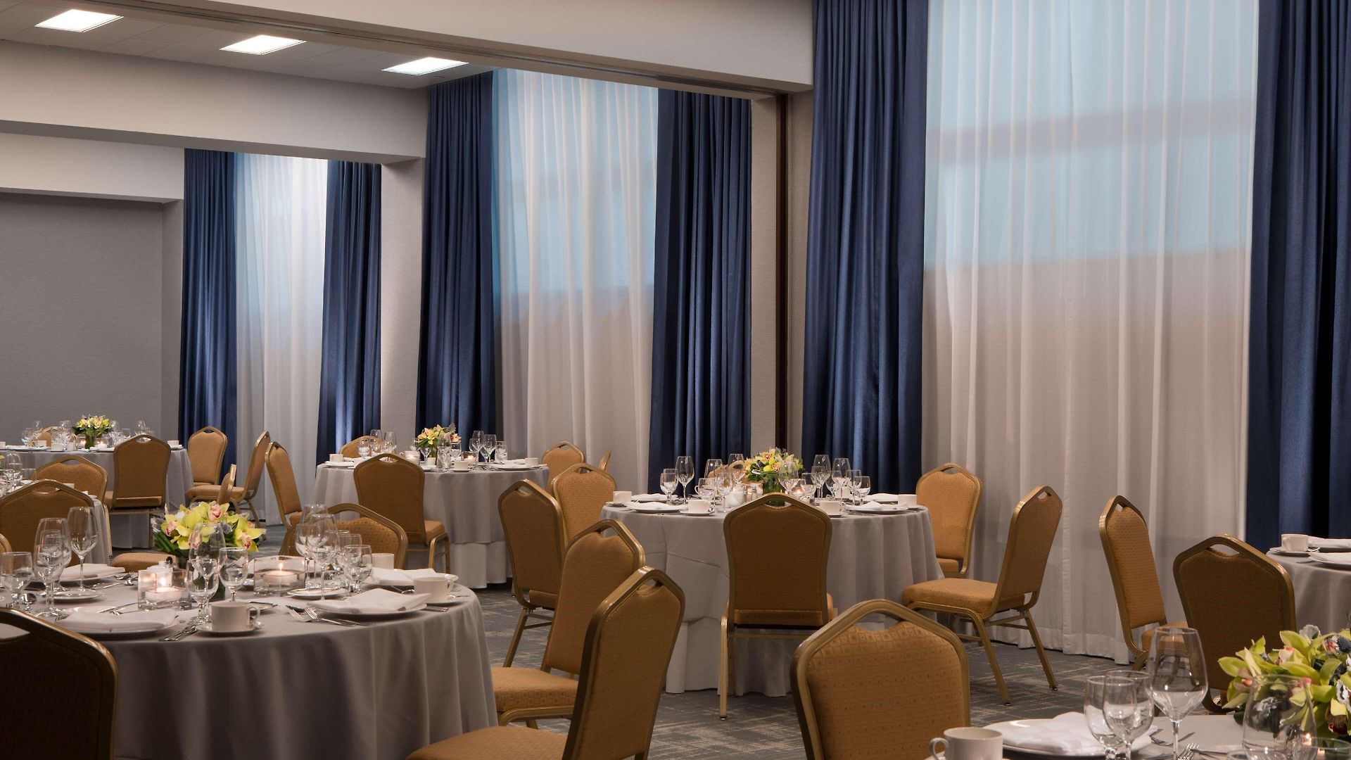 Hotel Millennium Hilton One Un Plaza 4*