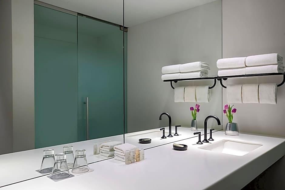 Renaissance Times Square By Marriott 4*