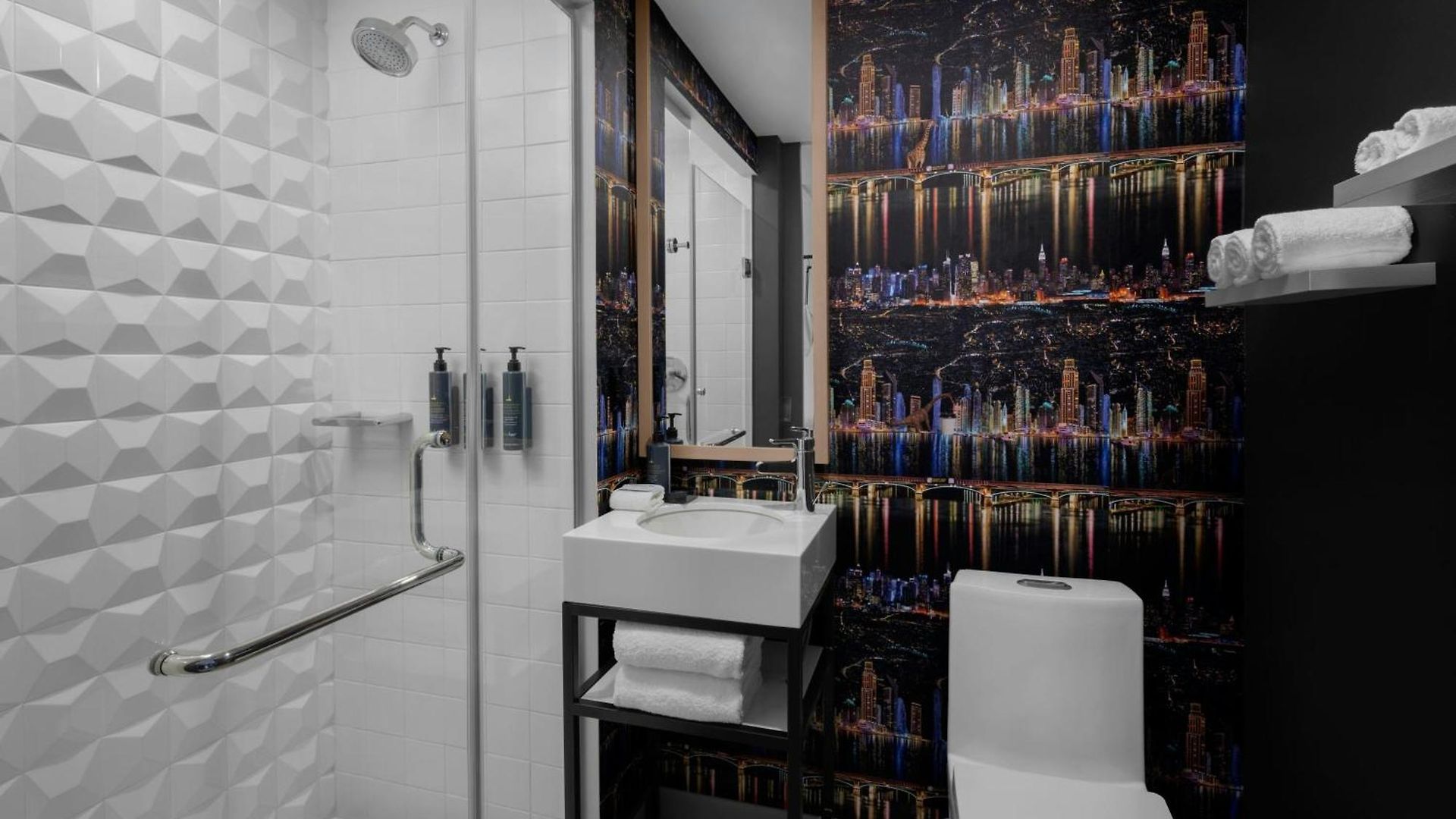 Aloft By Marriott Chelsea Hotel