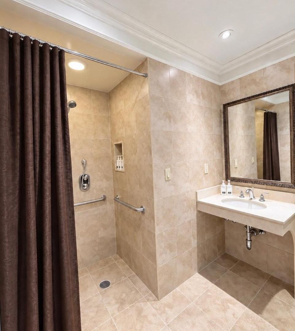 Lucerne Hotel 4*